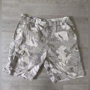 wrangler cargo shorts